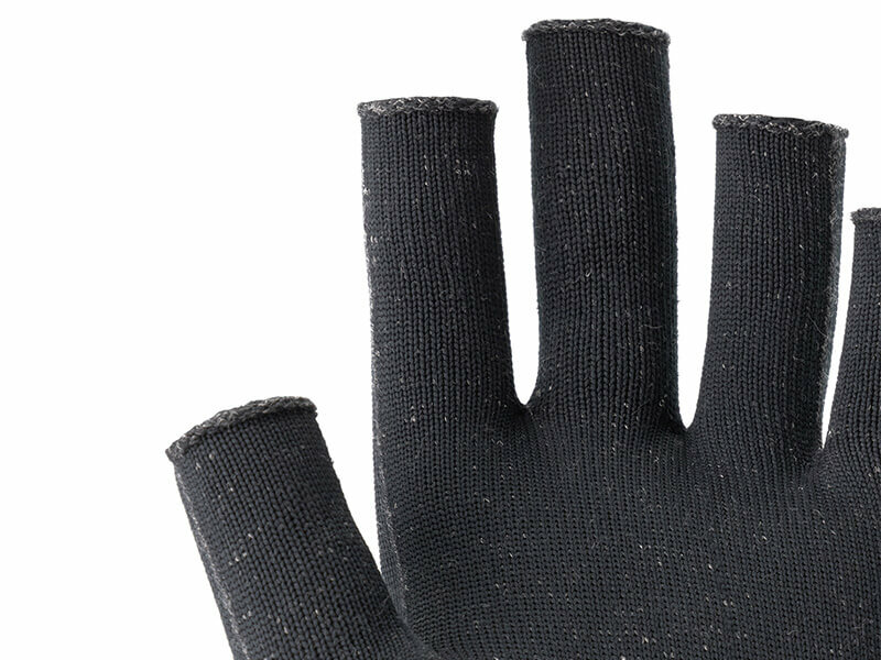 Detail Skafit Silberhandschuhe offene Fingerspitze Anthrazit
